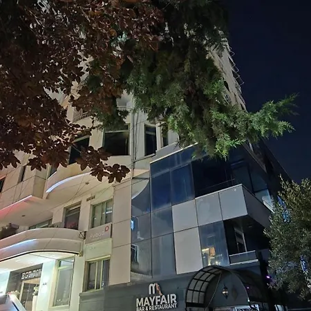 Grand Boulevard Apartment